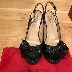 Used Good Valentino Black Patent Heel Sandal 39.5